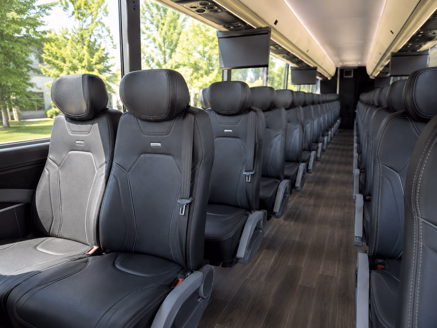 college tour charter buses to the university of tennessee knoxville pellissippi state community college and beyond
