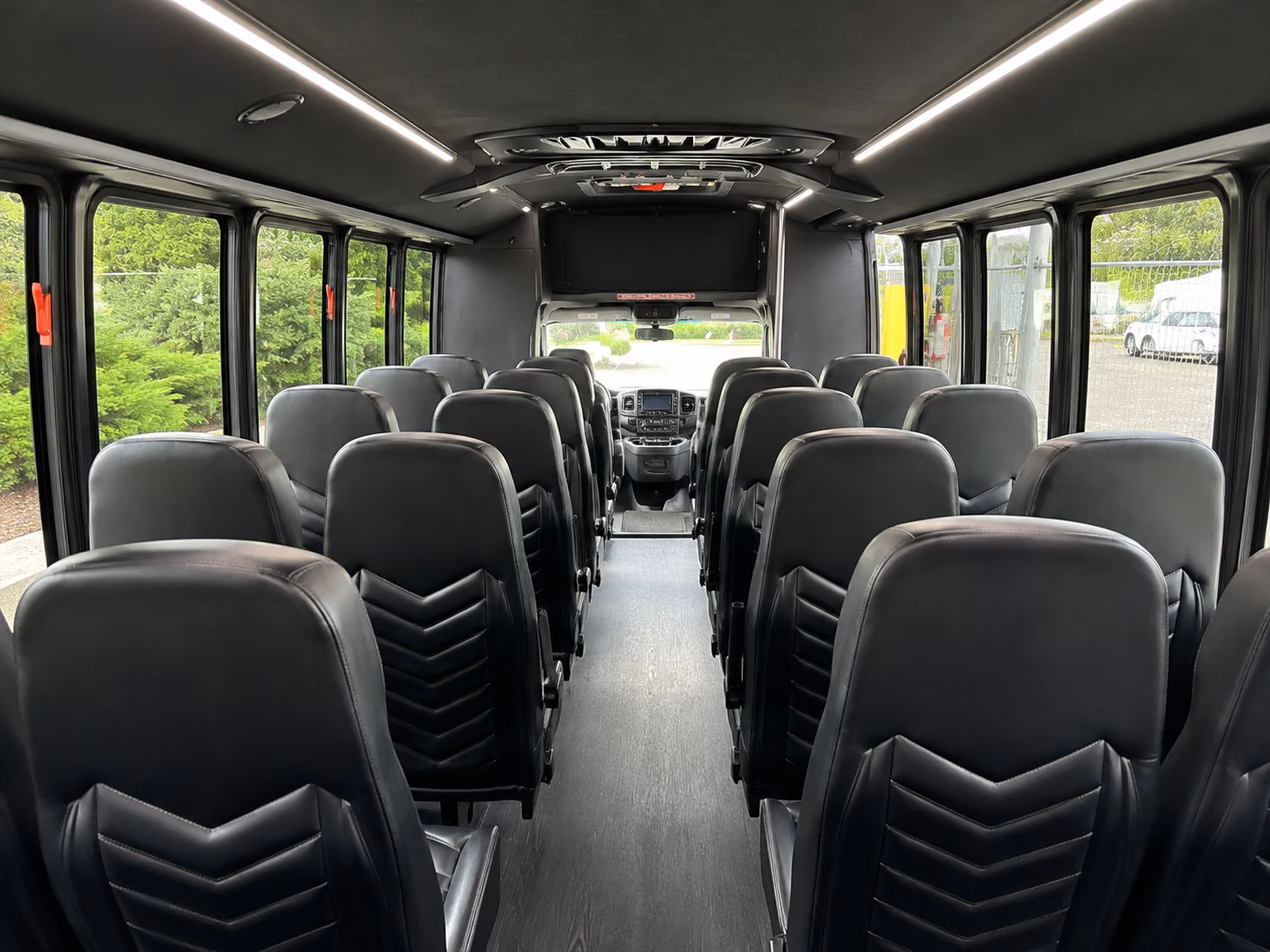 knoxville airport shuttle bus rentals for private groups