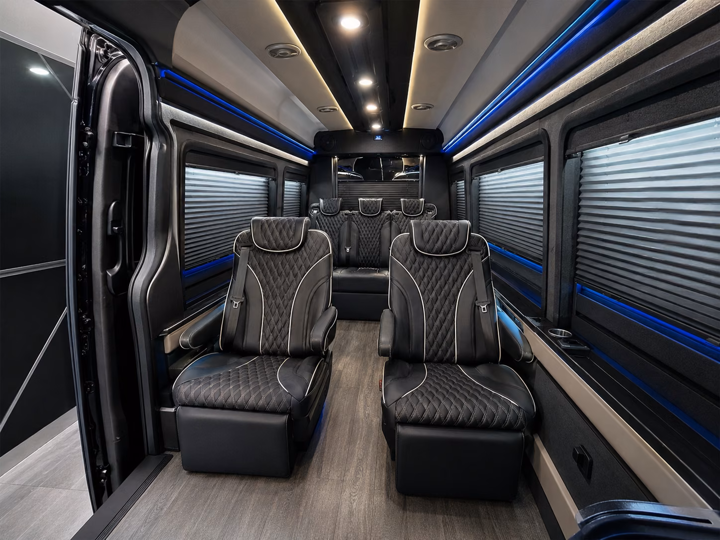 knoxville airport shuttle buses for employees