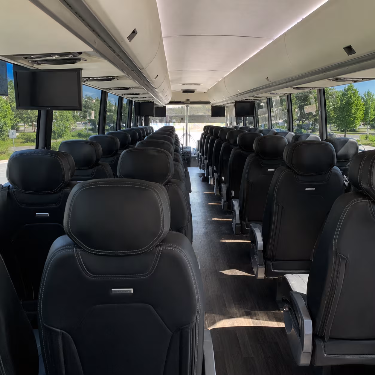 knoxville bus rental service area