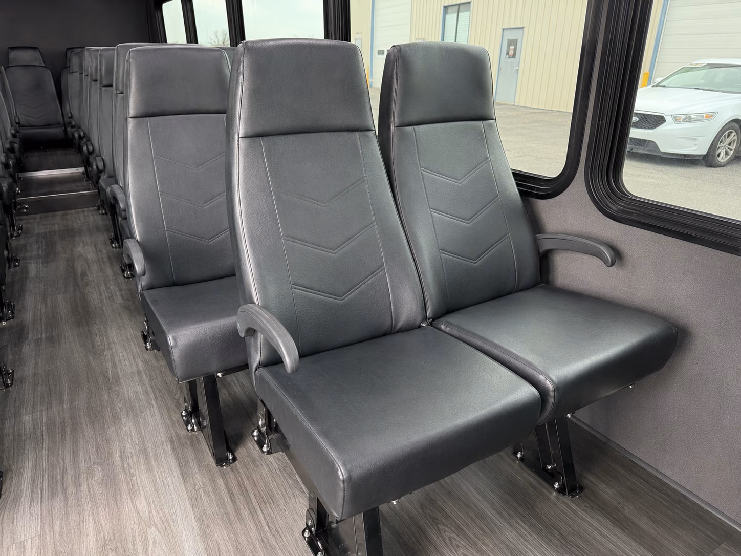 knoxville bus rentals for tennessee road trips and kentucky travel