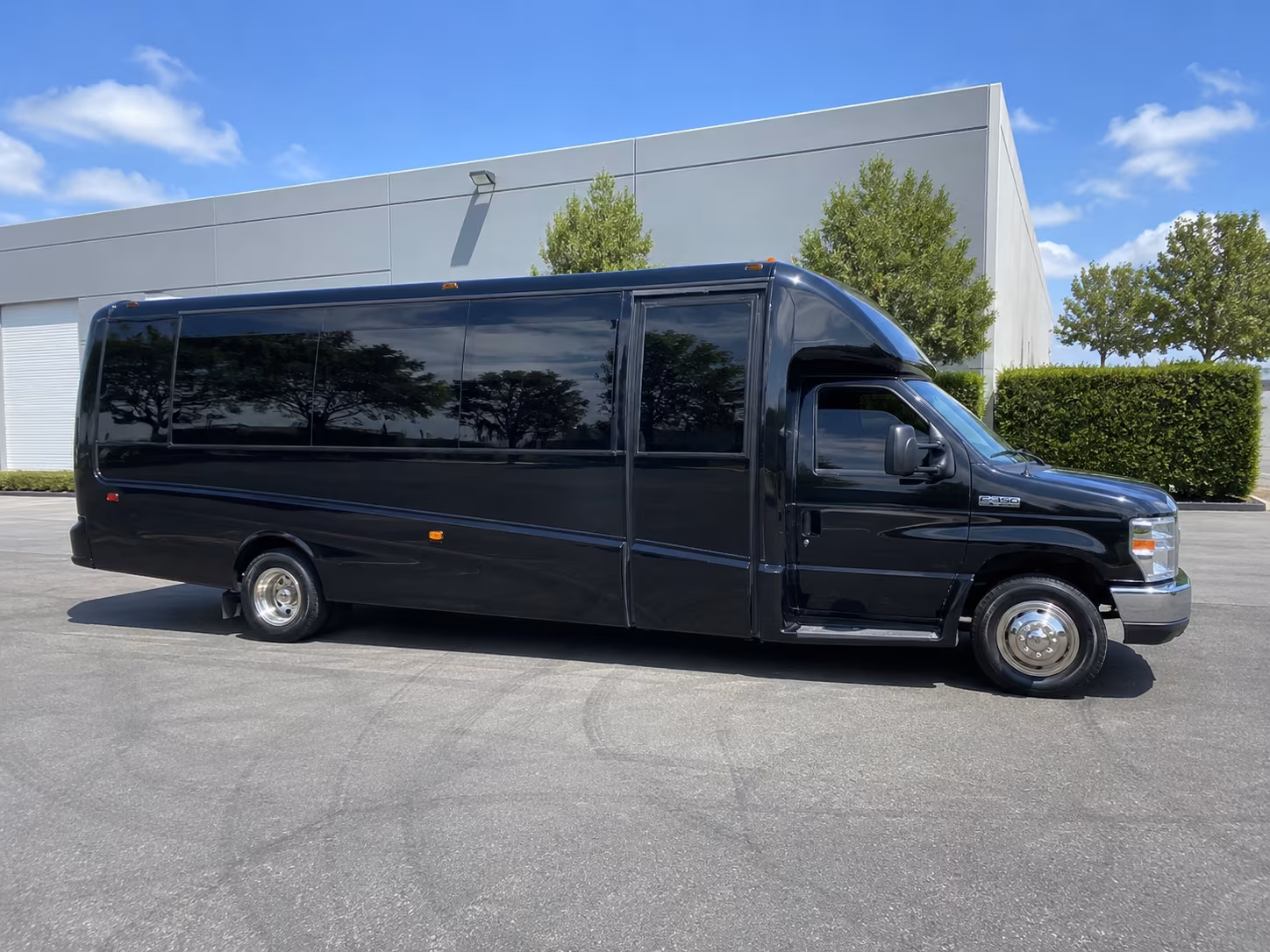 knoxville wedding quinceanera and celebration bus rentals